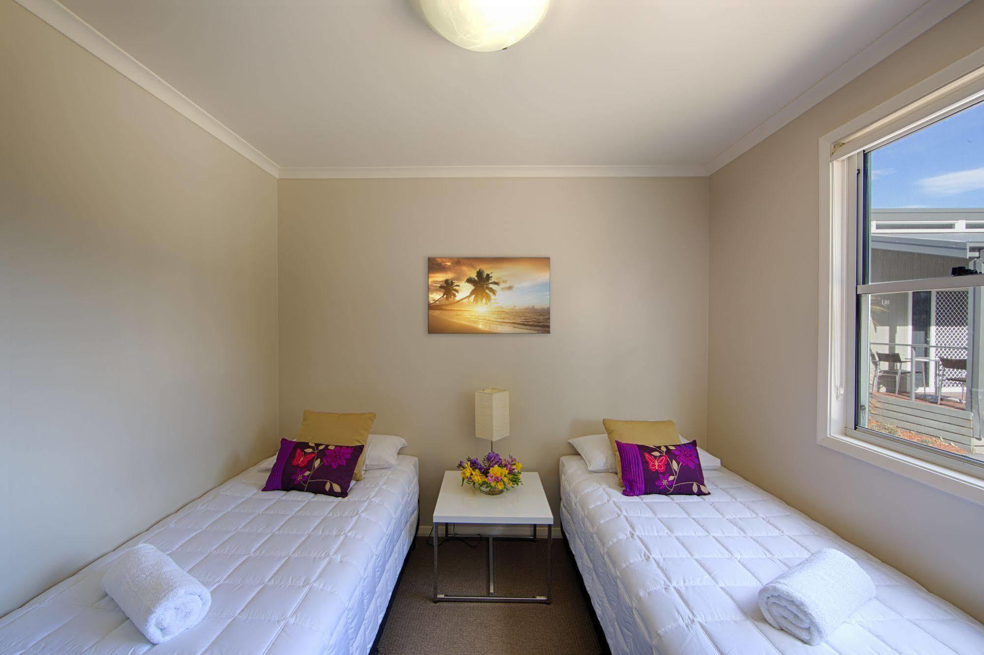 Ingenia Holidays Middle Rock One Mile Exterior photo
